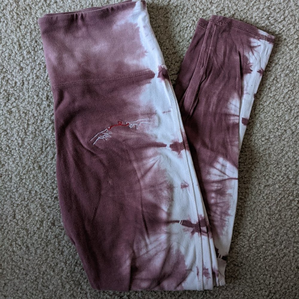 🔵10/$10 Hand Crafted Purple and White Tie-Dye Leggings
